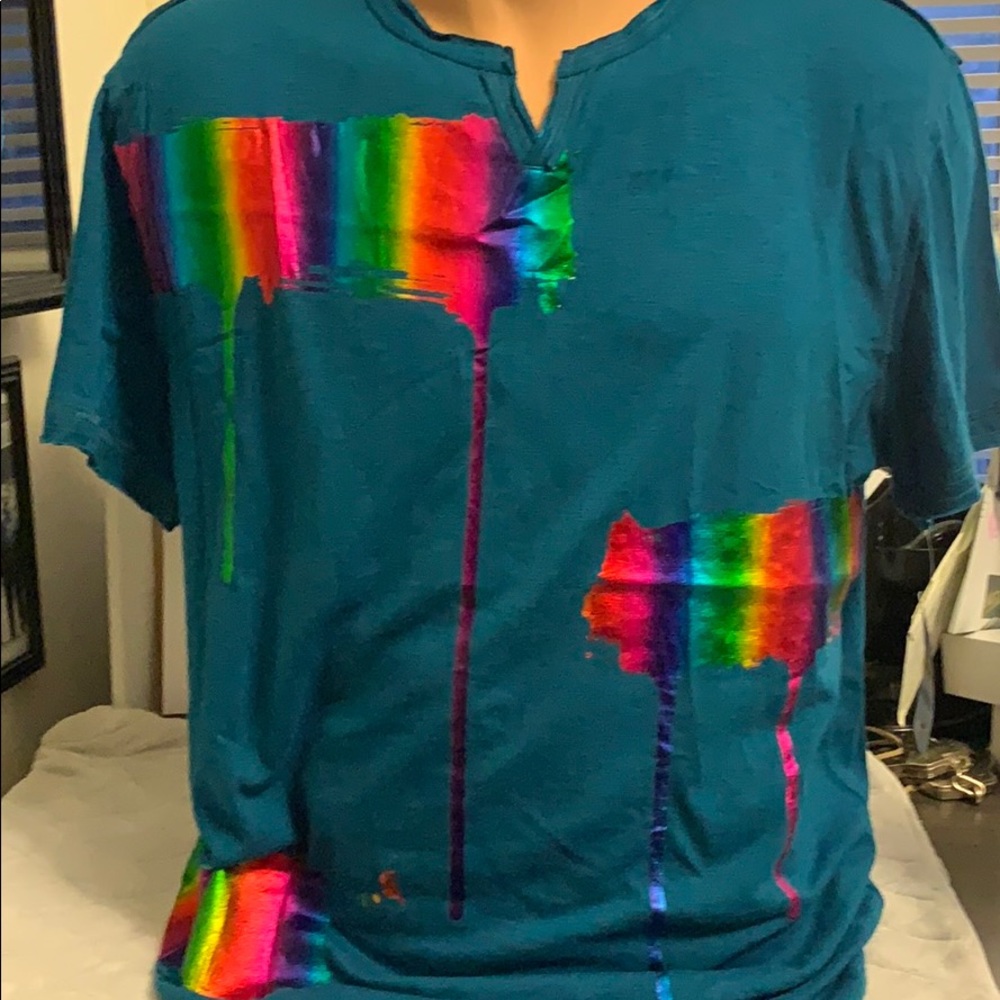 INC Men’s graphic T-shirt NWT